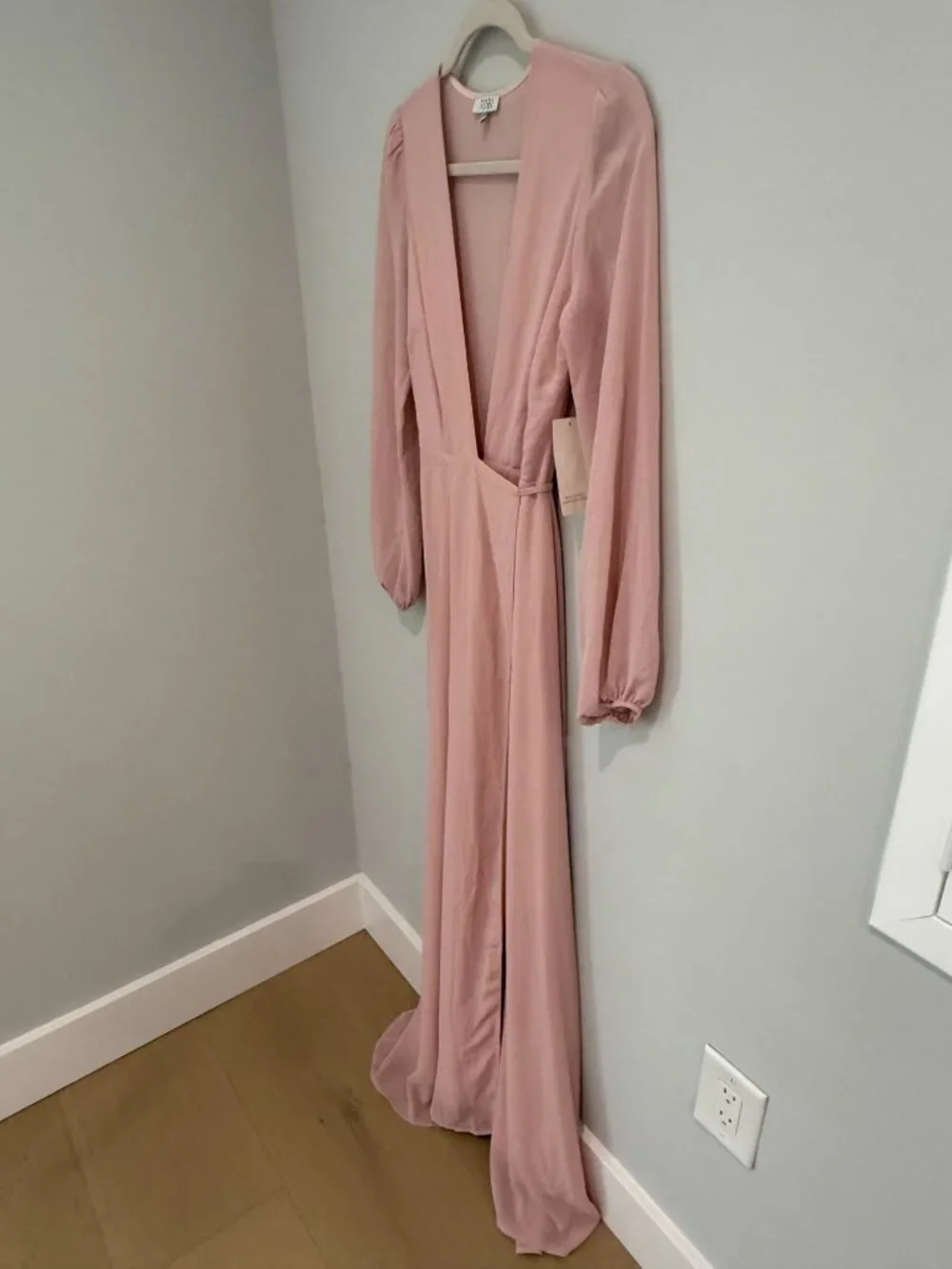 NWT Tobi Blush Pink Deep V-Neck Long Sleeve Maxi Dress - Size XS